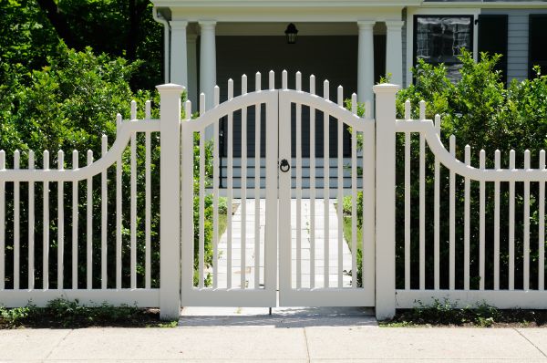 Fence Gate Adjustment in Cocoa